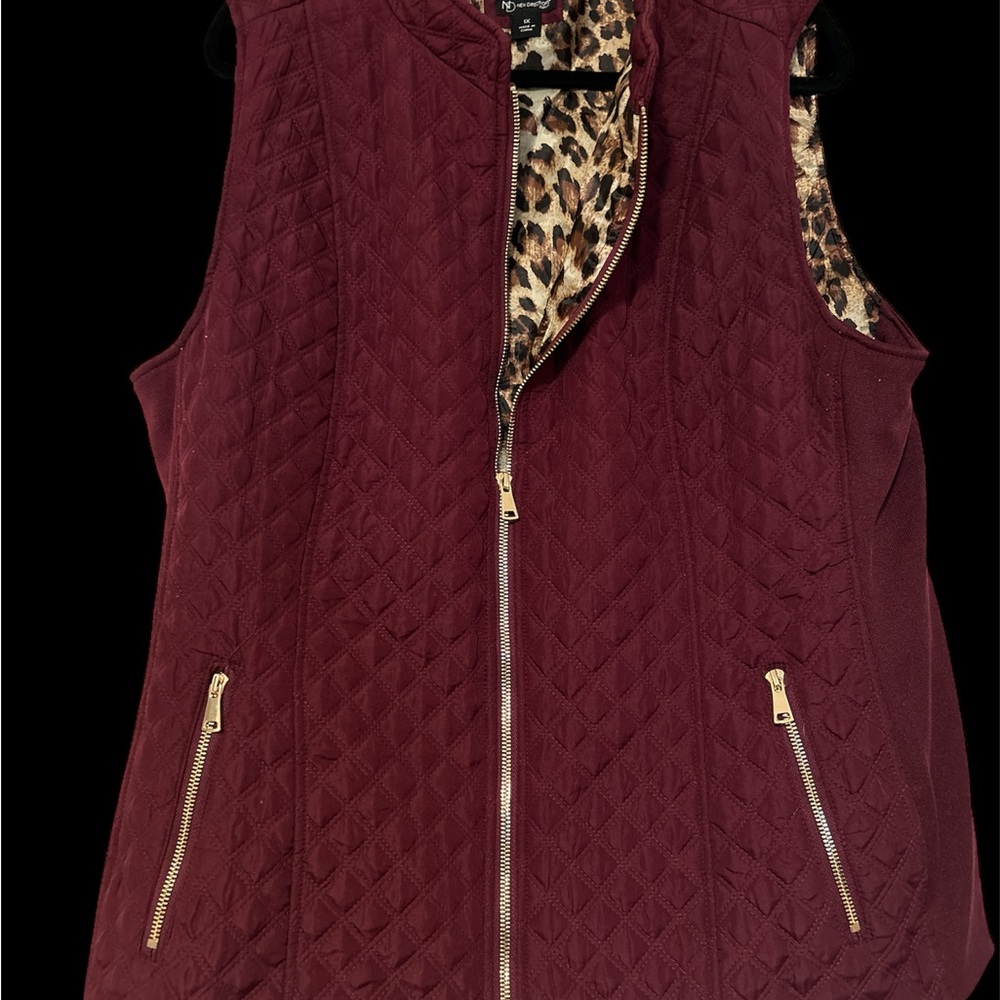 Maroon vest with leopard print inside